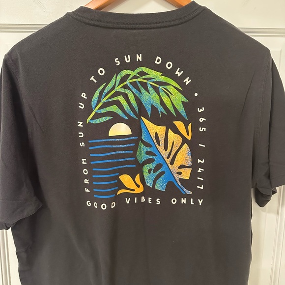 Three large T-shirts for one price… American Eagle, Old Navy, Gap..  ￼like New - Picture 13 of 16